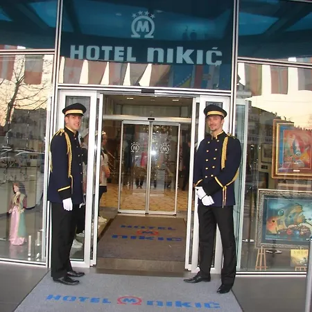 M Nikic ホテル