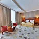 M Nikic Hotel