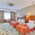 Hotel M Nikic 4*