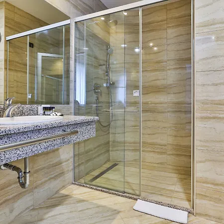 M Nikic Hotel Podgorica