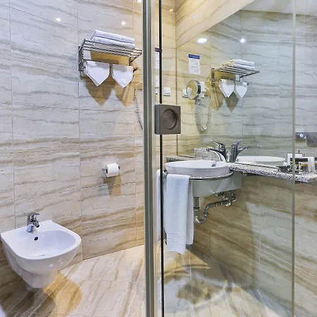 Hotel M Nikic 4*