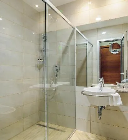 M Nikic Hotel 4*